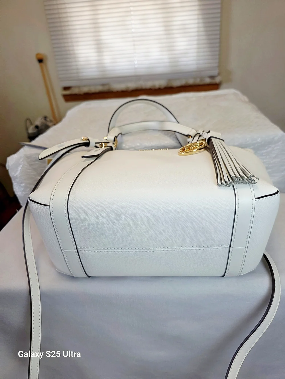 Michael Kors Sullivan Small Saffiano Leather Top-Zip Tote Bag In Optic White